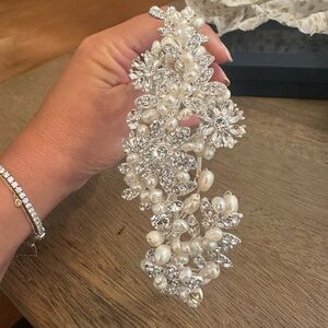 Stunning Crystal & Pearl Bridal Headpeice for Bride